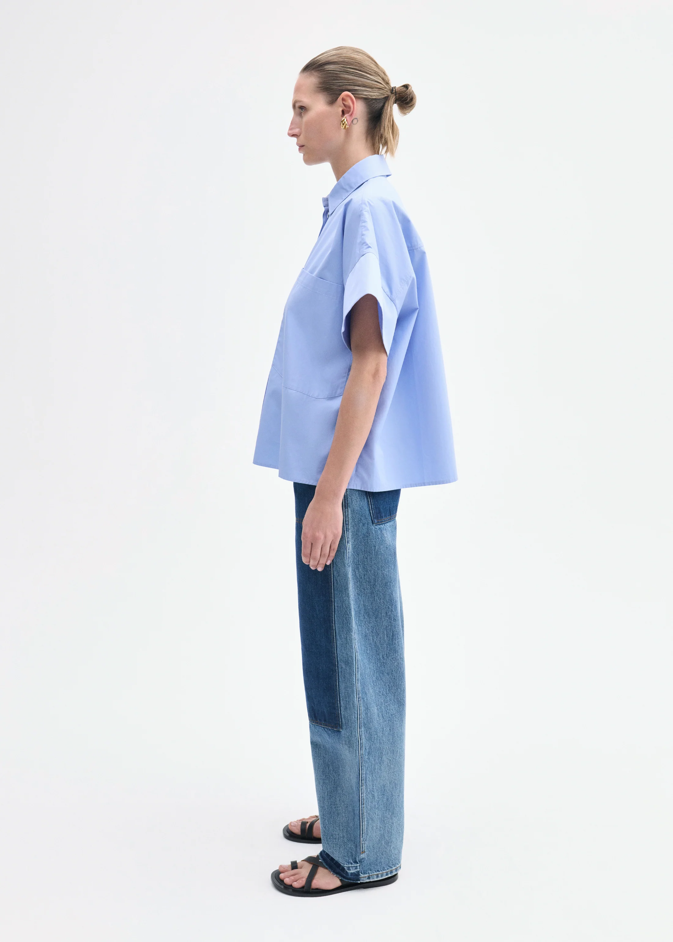 Boxy Short Sleeve Shirt in Cotton Poplin - Blue - Image 3