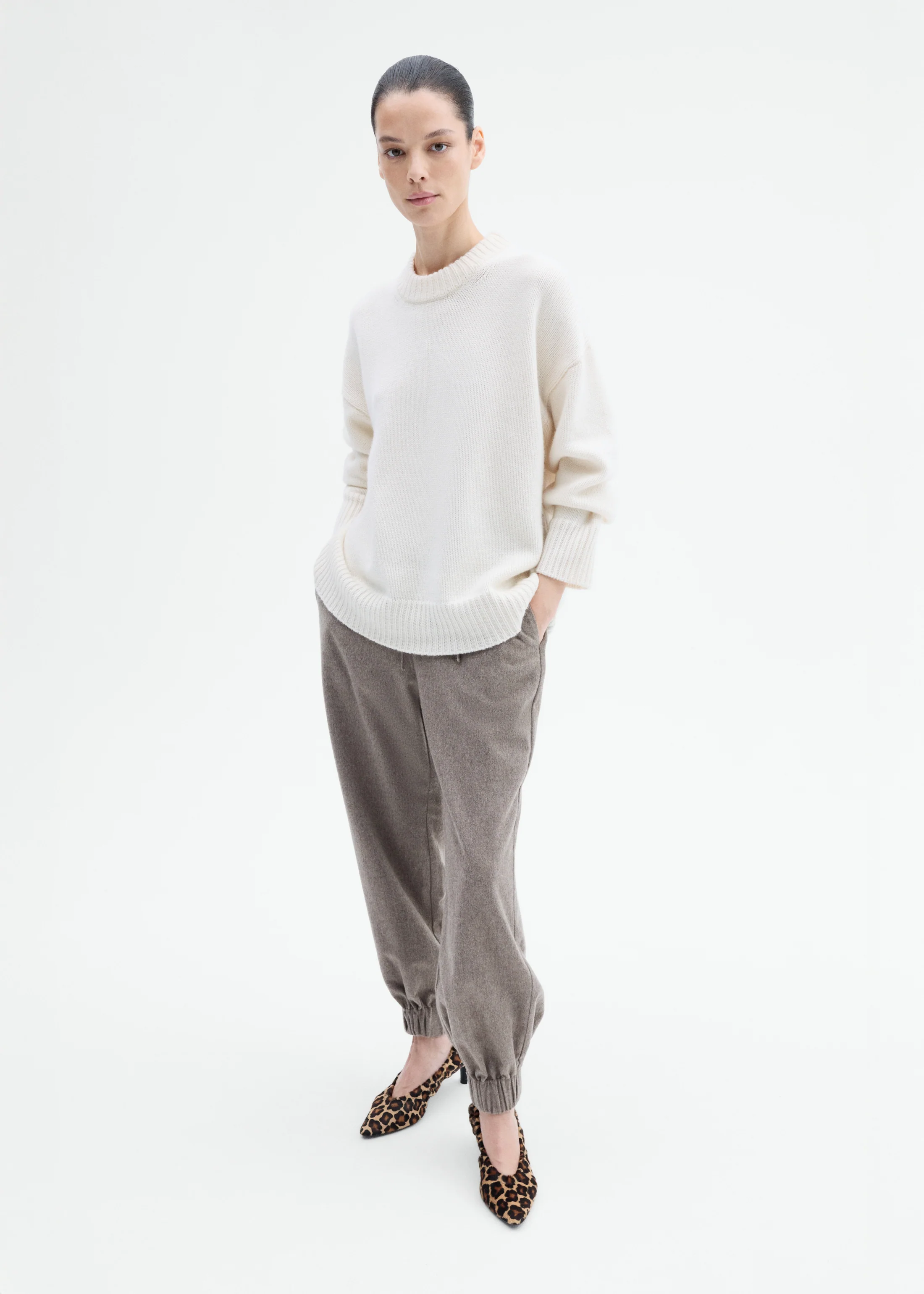Boyfriend Crew Sweater in Wool Cashmere - Ivory - Image 3