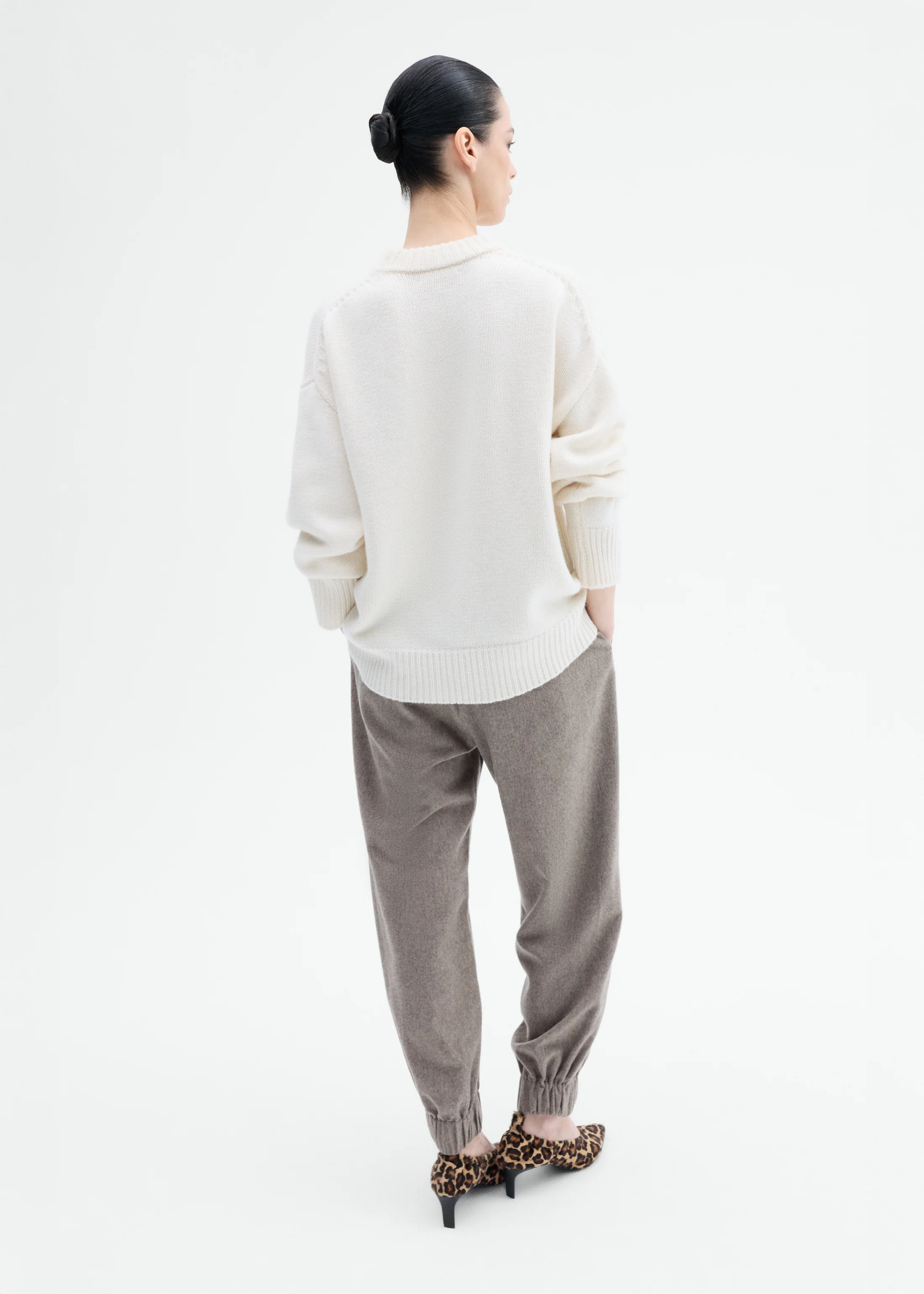 Boyfriend Crew Sweater in Wool Cashmere - Ivory - Image 4