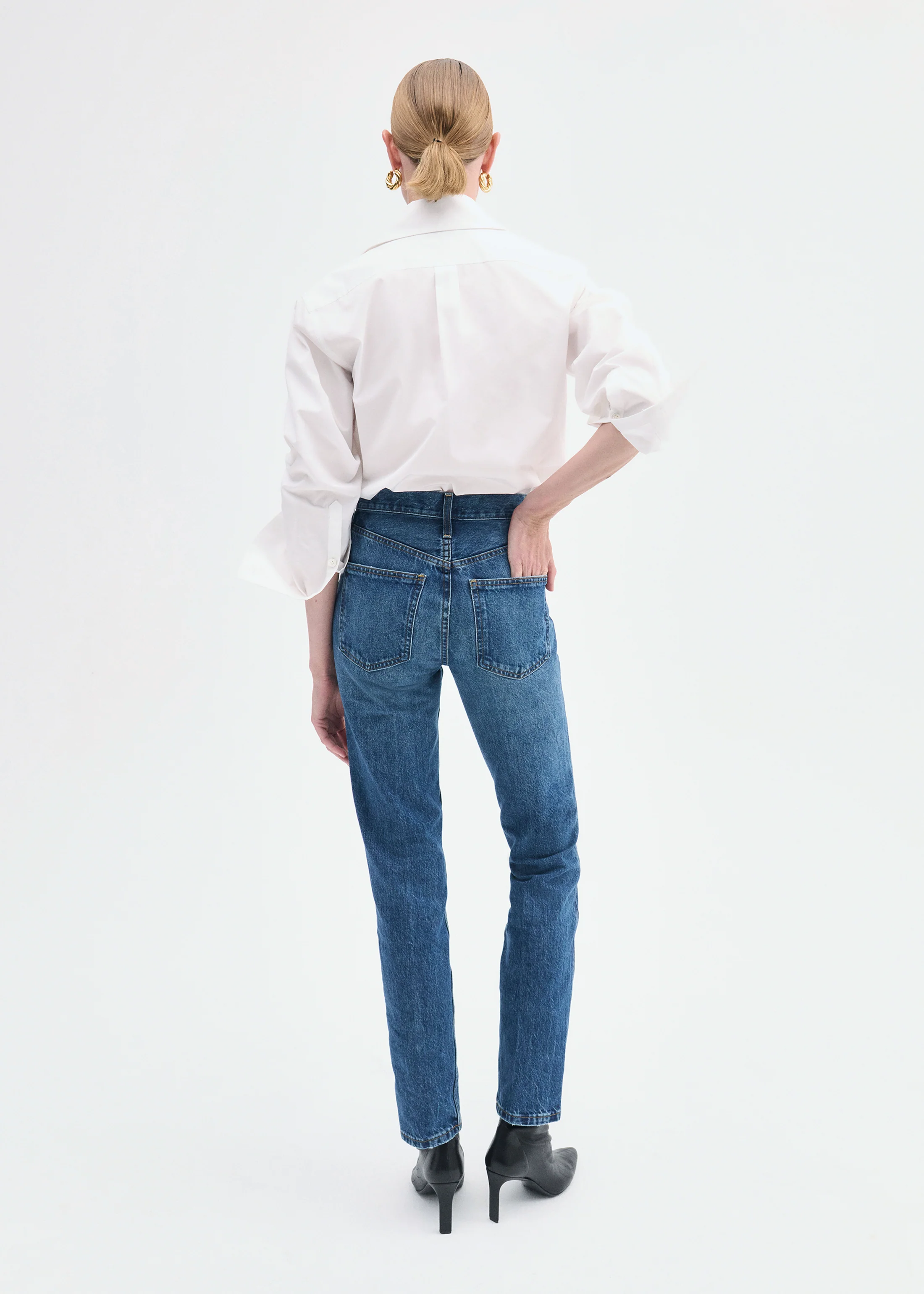 High Rise Jean in Denim - Indigo - Image 5
