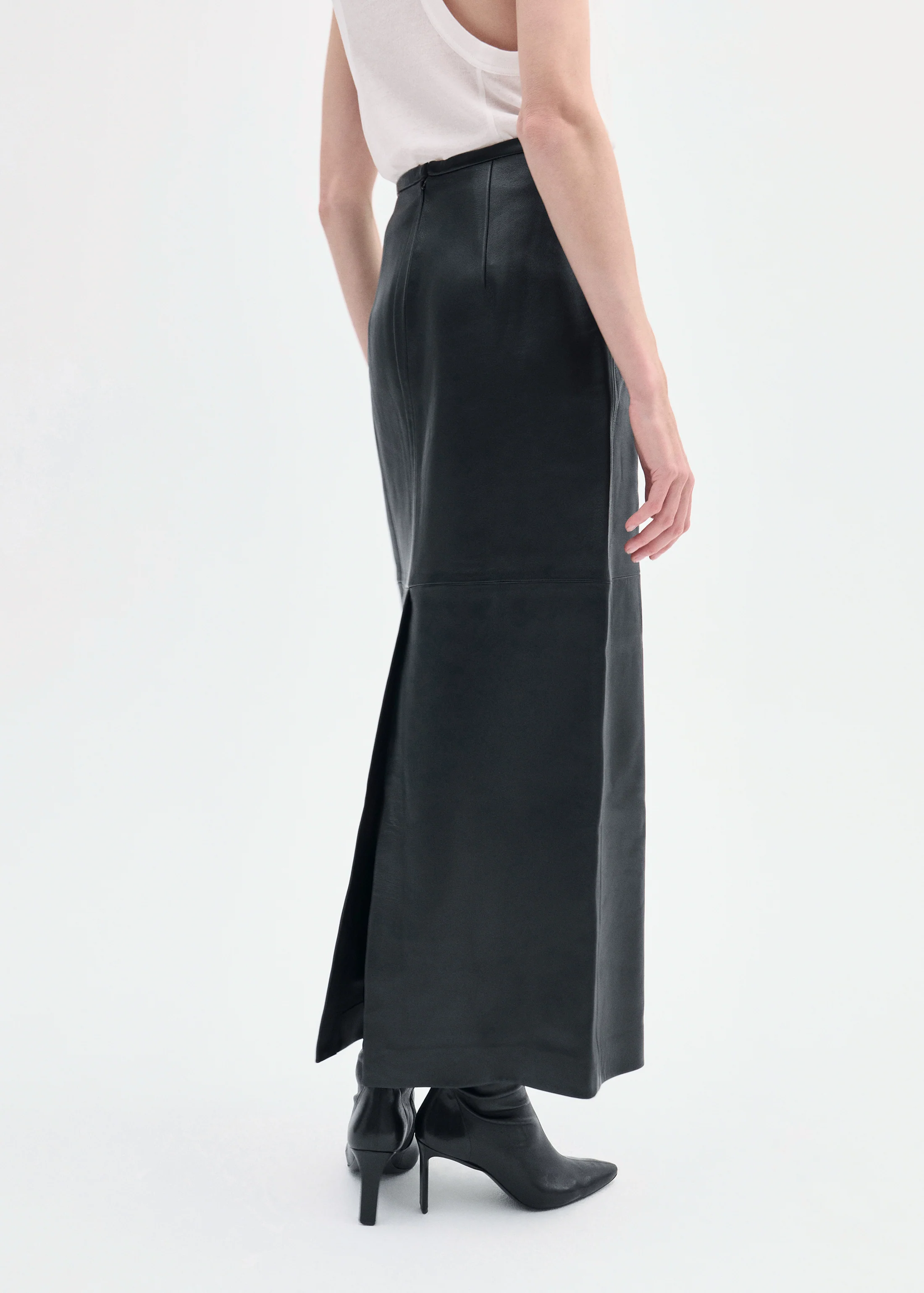 Full-Length Pencil Skirt in Leather - Black - Image 3