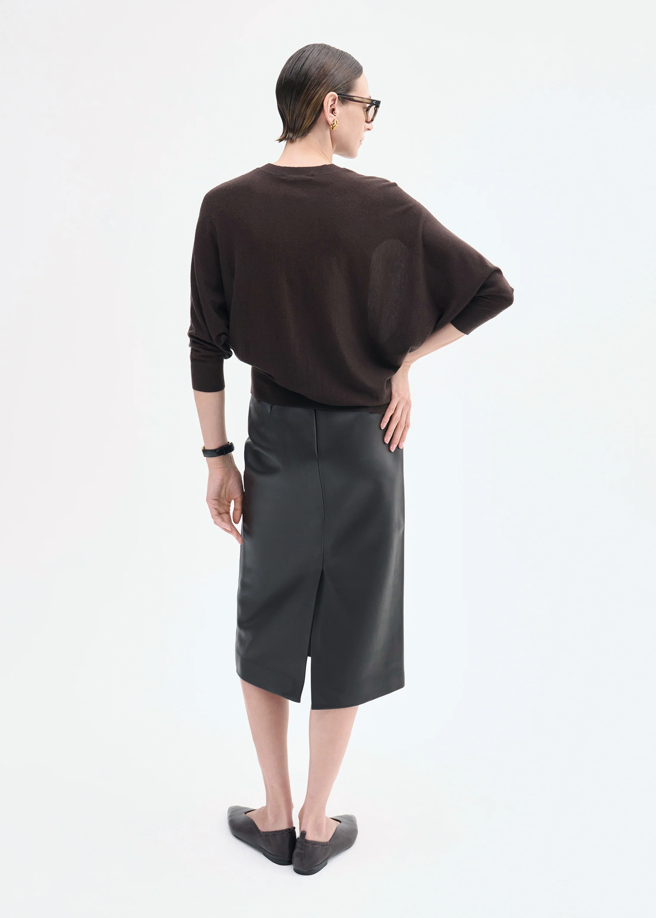 Midi Pencil Skirt in Leather - Chocolate - Image 5