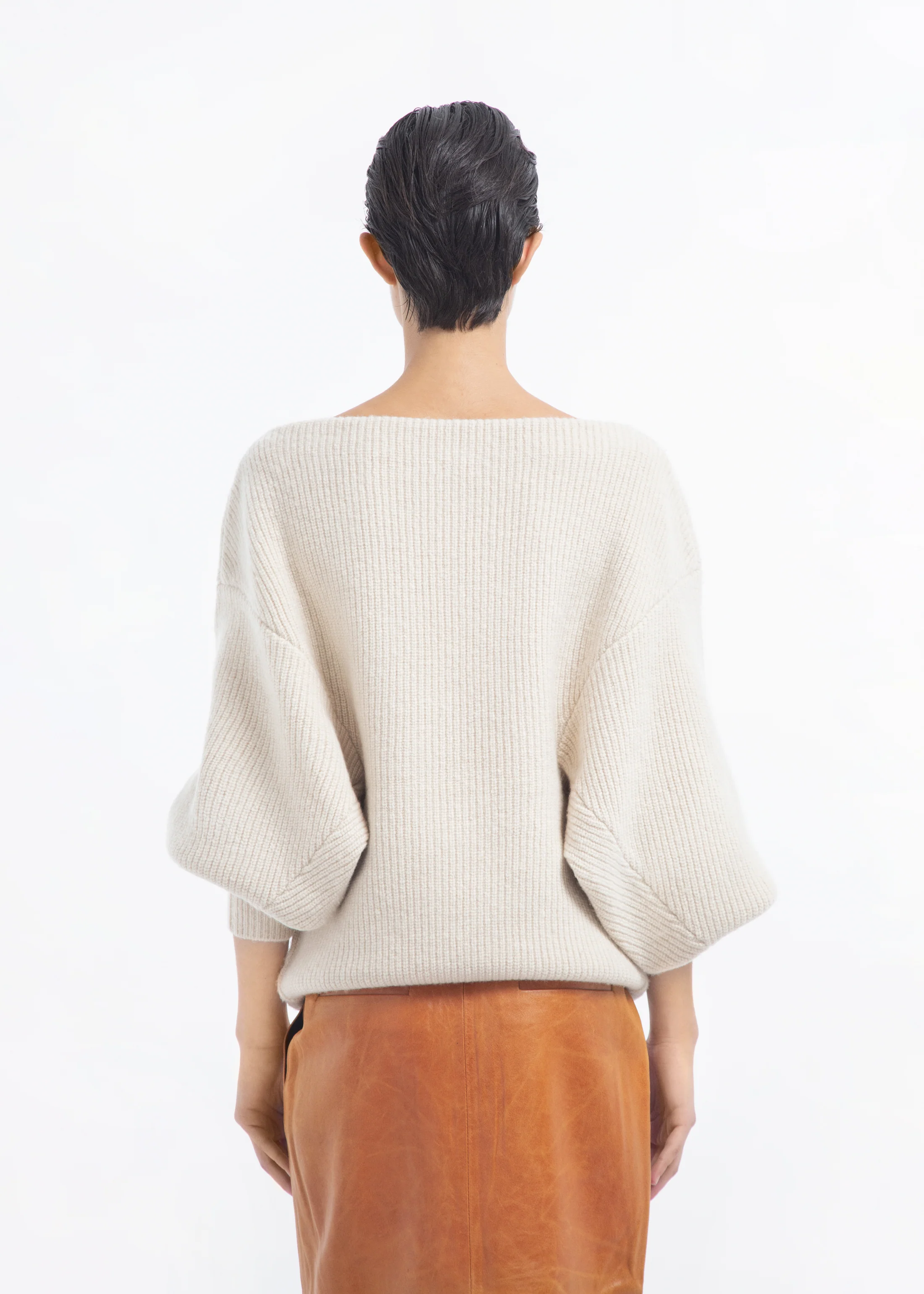Oversized Boatneck Sweater in Wool Cashmere - Ivory - Image 5