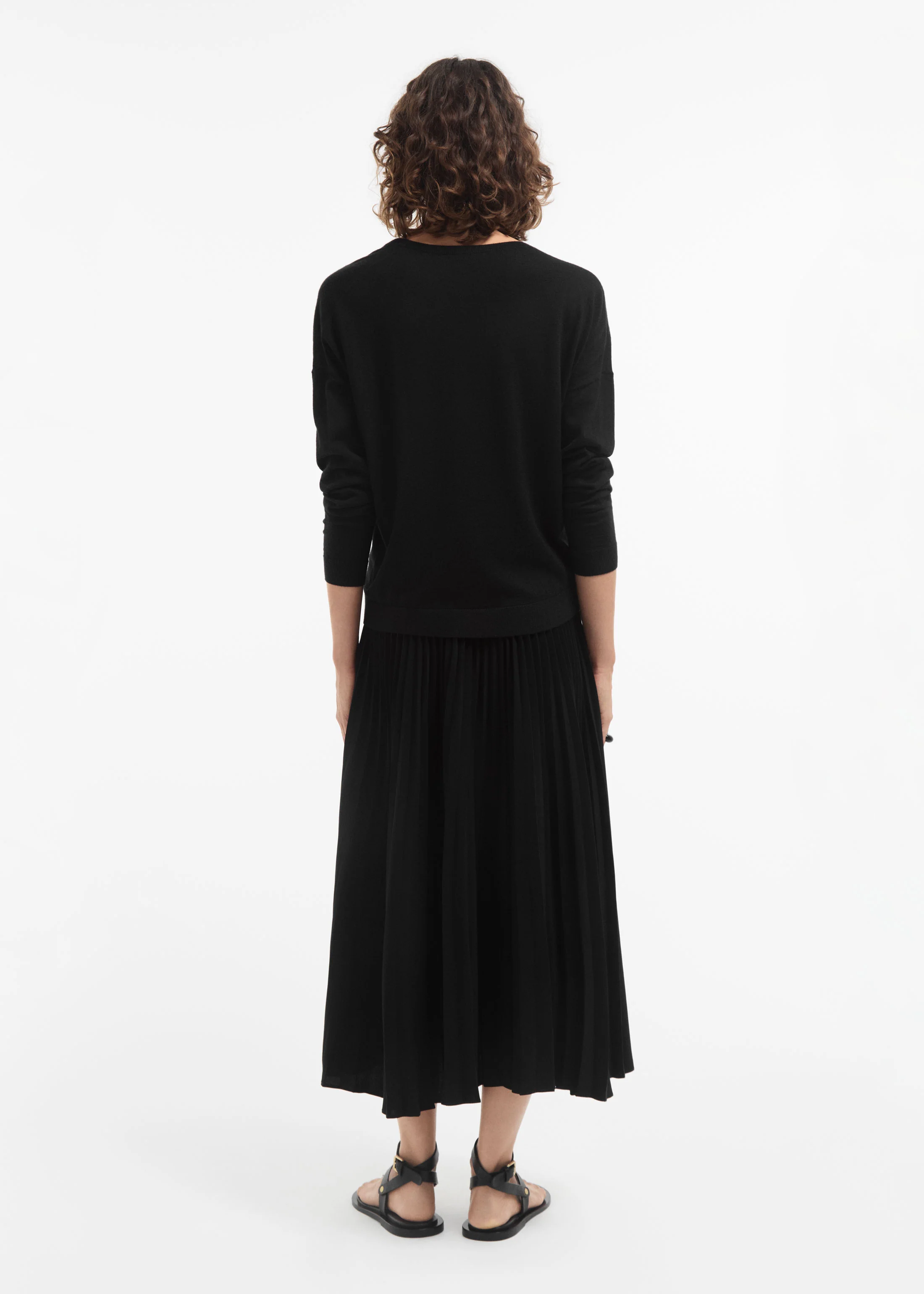 Pleated Elastic Waist Skirt in Stretch Crepe - Black - Image 4