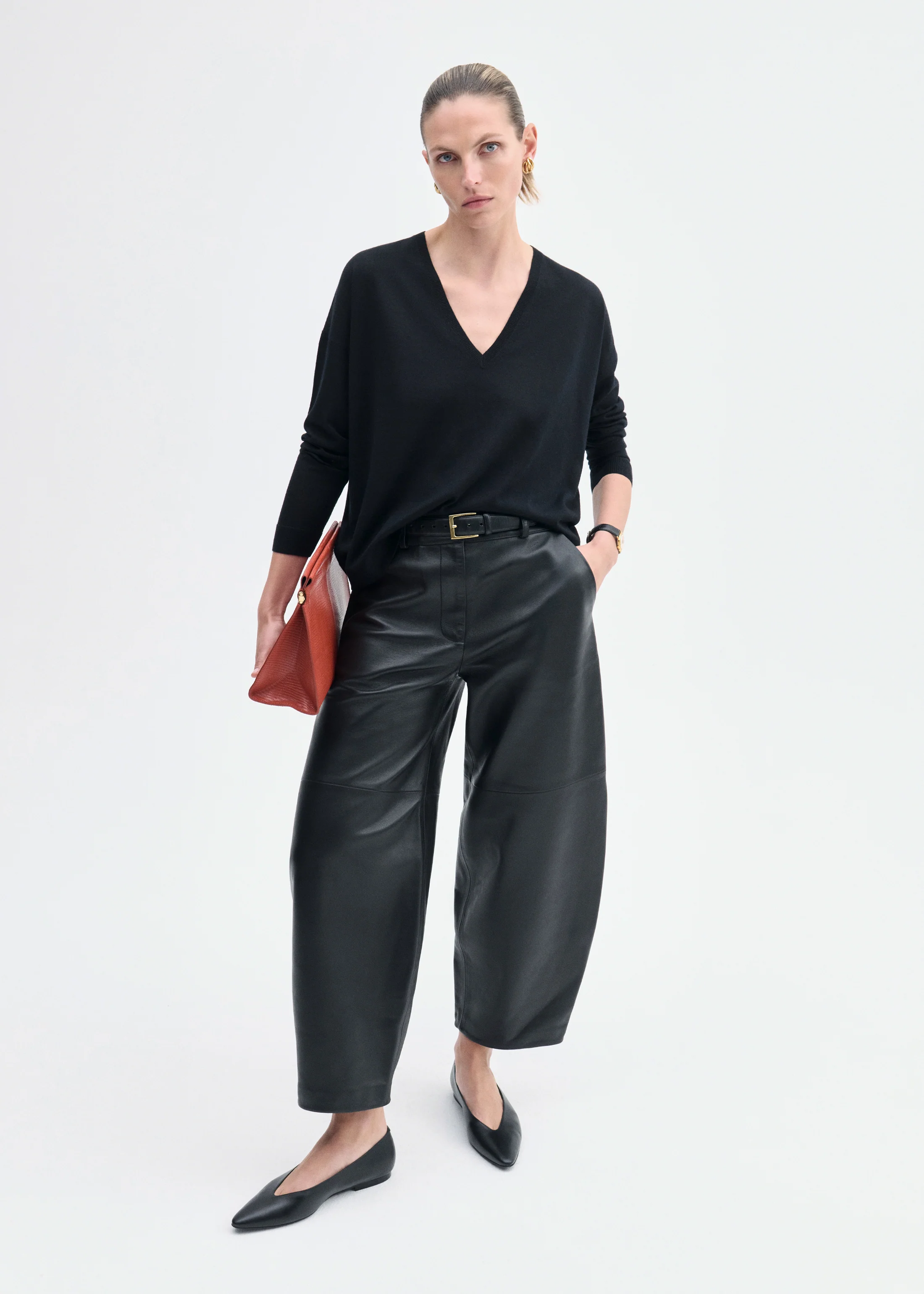 Pointed Ballerina Leather Flat in Black - Image 5