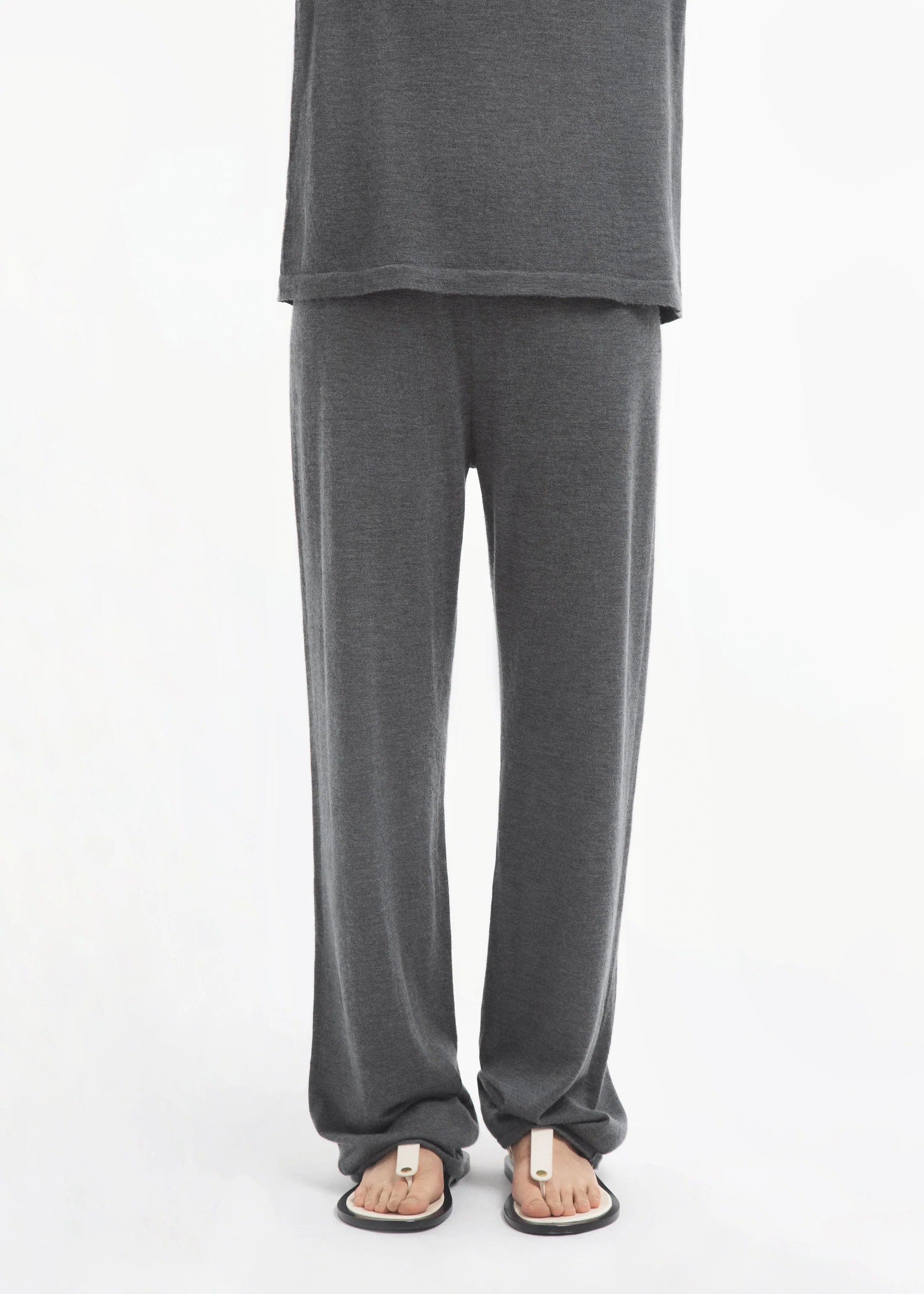 Pull Up Pant in Fine Cashmere - Grey - Image 4