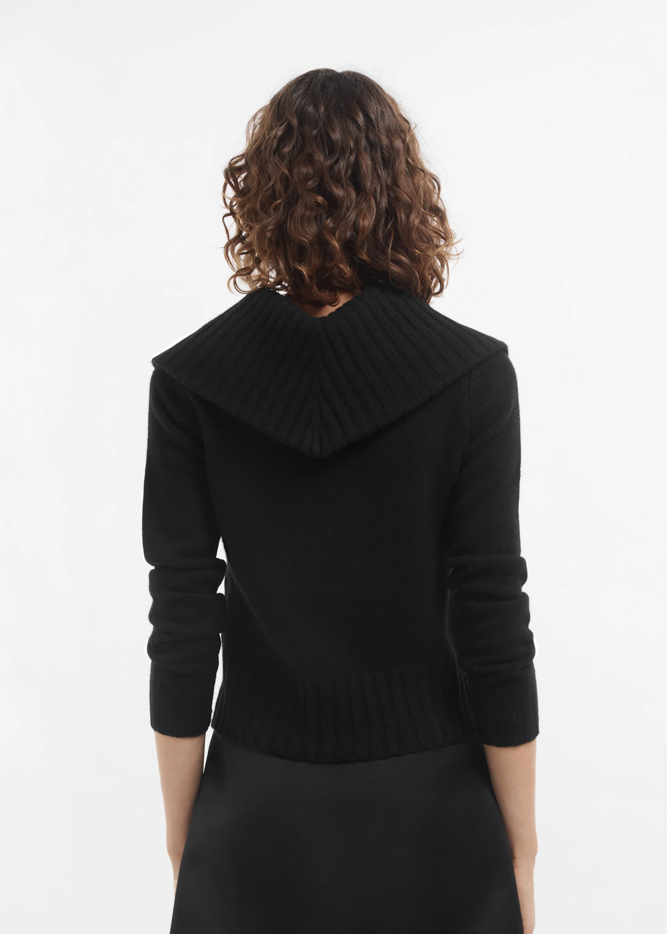 Ribbed Collared Sweater in Cashmere - Black - Image 4
