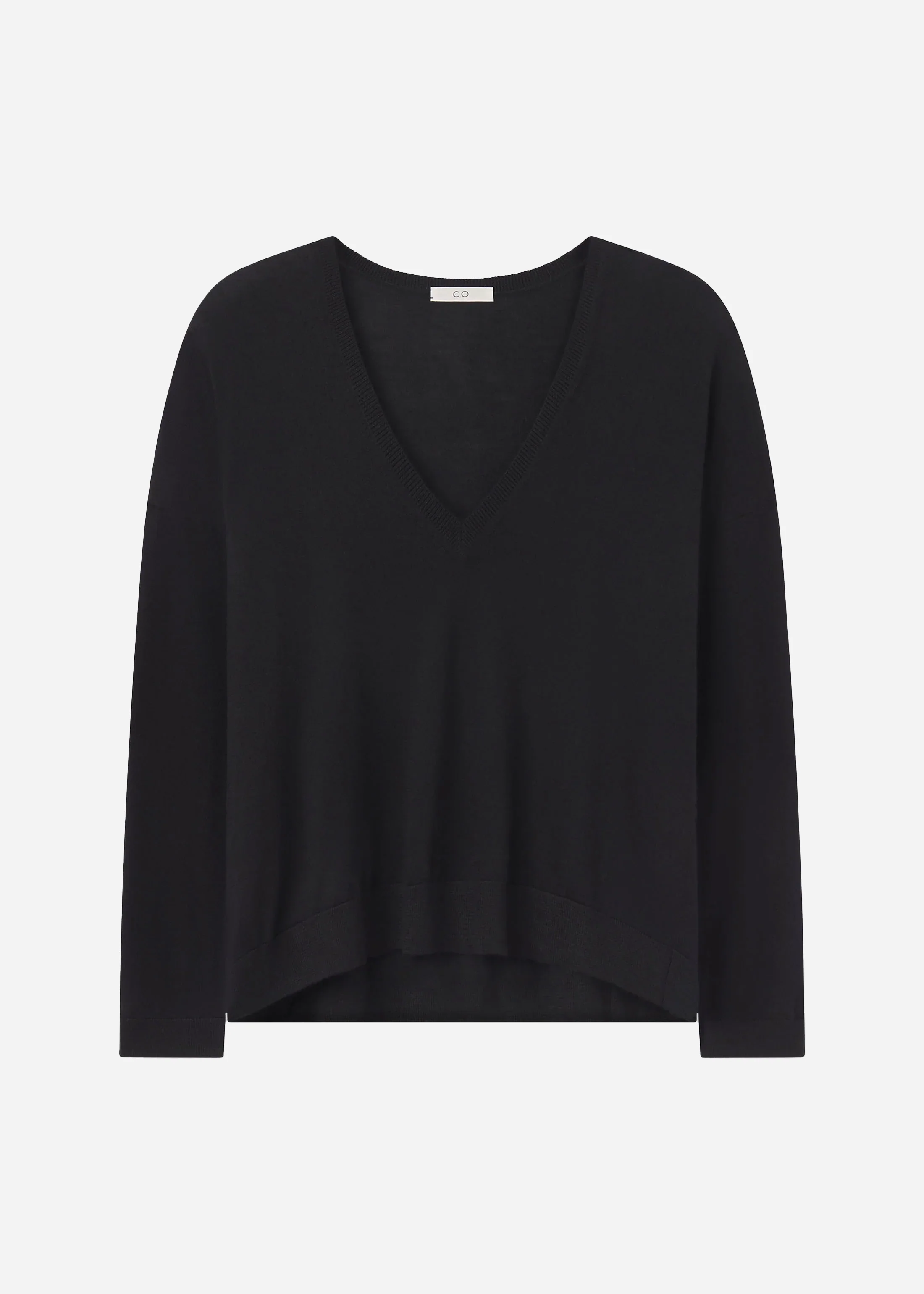V-Neck Sweater in Fine Cashmere - Black - Image 4